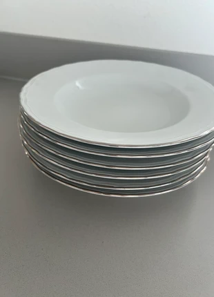 6 brocante diepe borden met zilveren rand, merk: Royal, staat: Heel goed, € 20,00, € 21,70 inclusief Kopersbescherming