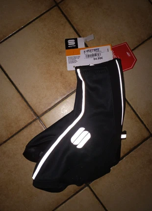 Couvre chaussures vélo. Sportful, marque: Sportful, état: Neuf avec étiquette, taille: 38, 45,00 €, 47,95 € Protection acheteurs incluse