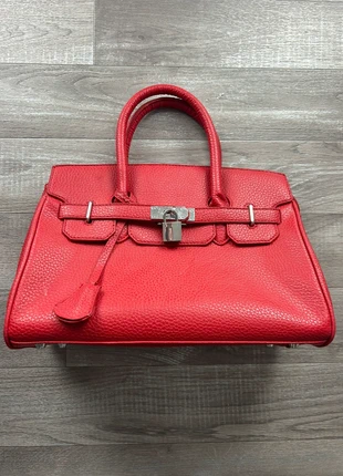 Sac Vintage en cuir rouge, merk: Vintage Dressing, staat: Heel goed, € 15,00, € 16,45 inclusief Kopersbescherming