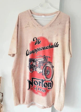 T-shirt Femme Style Vintage Boutique Parisienne – Taille 44 – Très Bon État, marke: Boutique Parisienne, zustand: Sehr gut, größe: XXL / 44 / 16, 5,00 €, 5,95 € inklusive Vinted-Käuferschutz