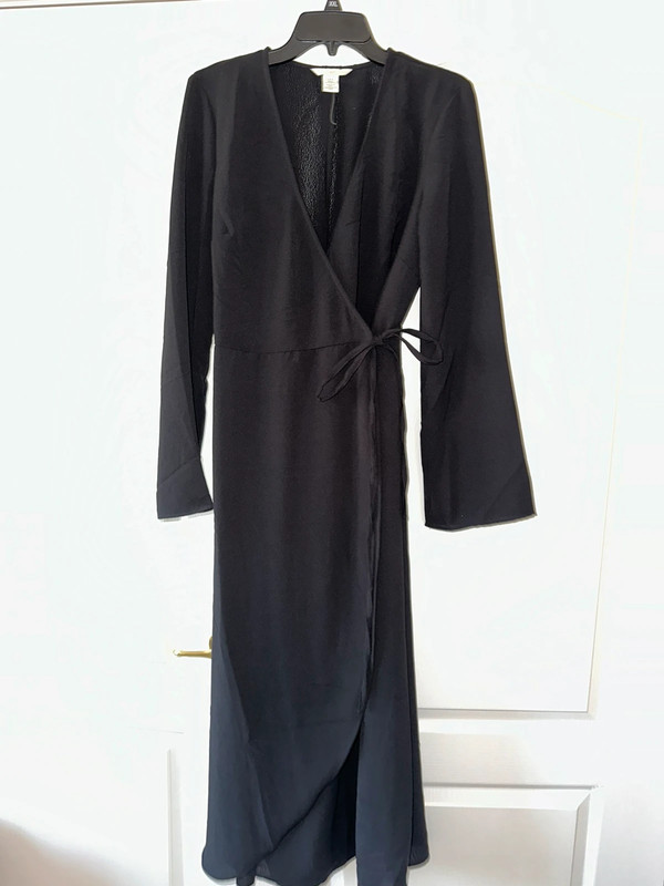 xy black long sleeve slit modest H&M dress size medium 1