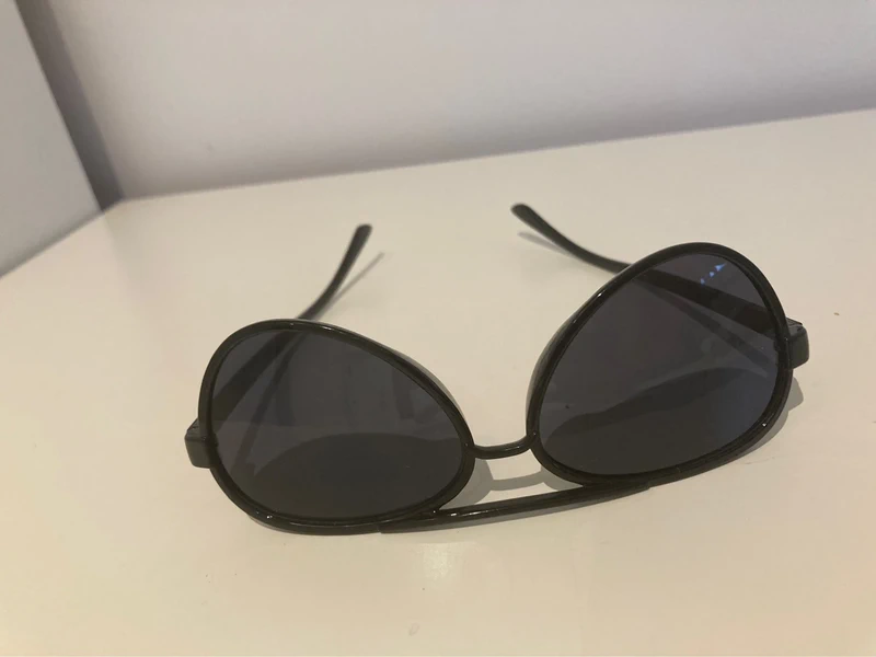 3 ans - Lunettes solaire noire - photo numéro 4