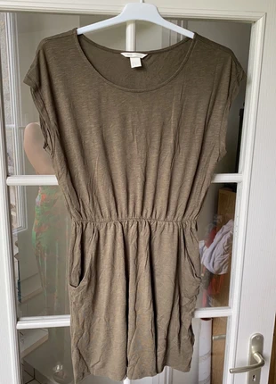 Robe basic HM kaki, merk: H&M, staat: Heel goed, maat: S / 36 / 8, € 3,00, € 3,85 inclusief Kopersbescherming