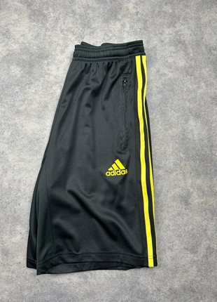 Short Adidas | Taille S | Couleur Noir, Jaune, marque: adidas, état: Très bon état, taille: S, 10,00 €, 11,20 € Protection acheteurs (Pro) incluse
