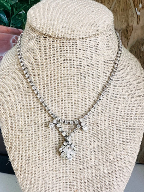 Vintage crystal necklace 1