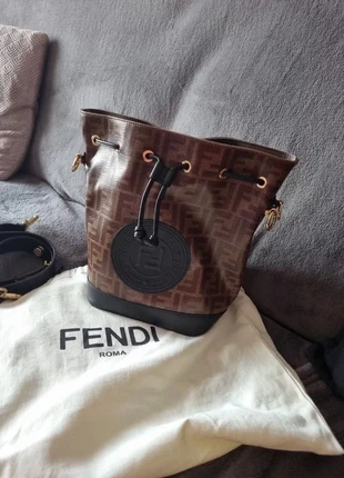 Sac Fendi, brand: Fendi, condition: Very good, €1,400.00, €1,470.70 includes Buyer Protection