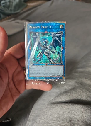 Dragon Pare-Feu
25th Anniversary Tin: Dueling Heroes -, marke: Yu-Gi-Oh!, zustand: Sehr gut, 1,00 €, 1,75 € inklusive Vinted-Käuferschutz