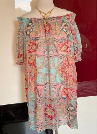 Caftano in tulle trasparente a spalle scoperte , état: Très bon état, taille: Taille unique, 6,00 €, 7,00 € Protection acheteurs incluse