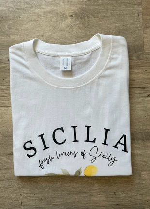 Tee shirt banc d’été à couleur jaune et avec des écriture noirs en très bon état, marca: sansnom., estado: Muy bueno, tamaño: M / 38 / 10, 12,90 €, 14,25 € Protección al comprador incluida