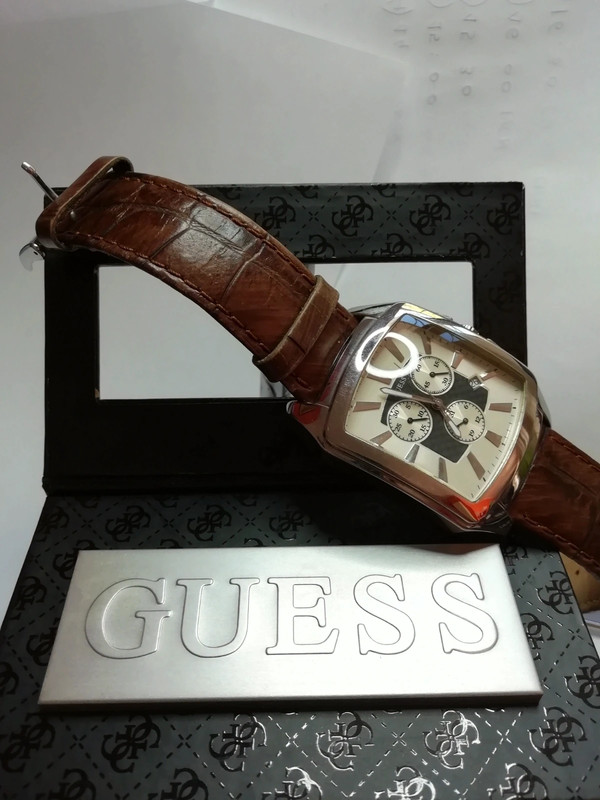 Orologio guess 2025 cinturino pelle