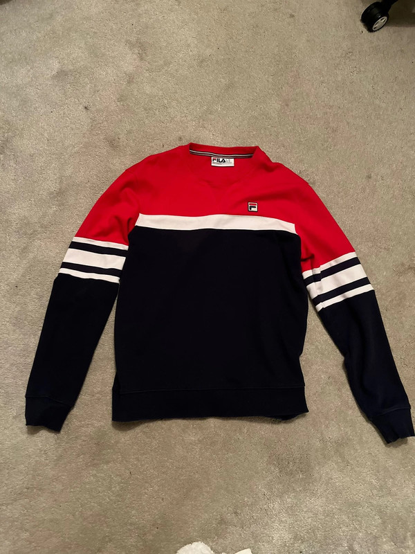 Red white and outlet blue fila sweatshirt