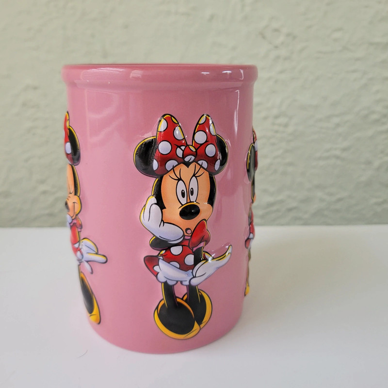 Walt Disney Minnie Mouse 3-D Large Pink Coffee Mug Cup 16oz 1