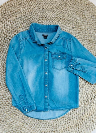 Chemise en jean 6 ans bleu clair, marke: Kiabi, zustand: Sehr gut, größe: 6 Jahre / 116, 3,00 €, 3,85 € beinhaltet Vinted-Käuferschutz Pro