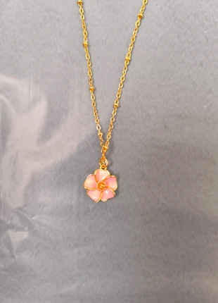 Collier fleur, marque: Evry Jewels, état: Neuf sans étiquette, 4,00 €, 4,90 € Protection acheteurs incluse