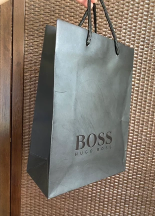 Borsa carta / sac emballage cadeau papier/ paper bag Hugo Boss, marque: Hugo Boss, état: Très bon état, 3,50 €, 4,38 € Protection acheteurs incluse