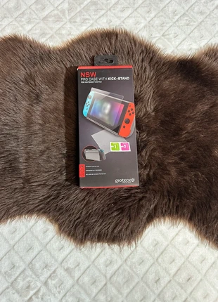 Coque PRO Gioteck pour Nintendo Switch + support + protection d’écran – NEUF, marke: Nintendo, zustand: Neu, mit Etikett, 5,00 €, 5,95 € inklusive Vinted-Käuferschutz