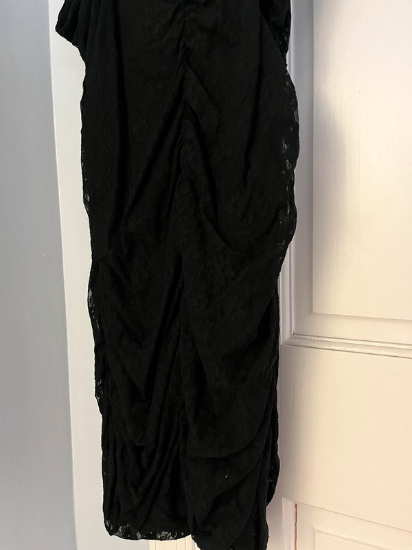 Black Scrunch Lace Bodycon Dress 4