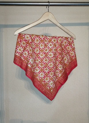 Foulard à fleur, brand: Vintage, condition: New without tags, €2.00, €2.80 includes Buyer Protection