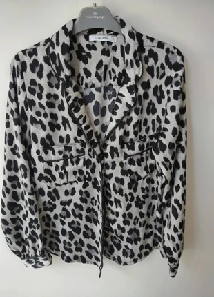 Chemise léopard gris et noir, brand: Loriane, condizioni: Ottime, taglia: M / IT 42 / EU 38, €9.00, €10.15 include la Protezione acquisti