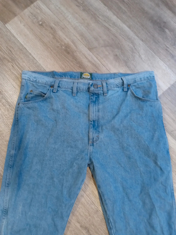 Men's straight leg jeans 2