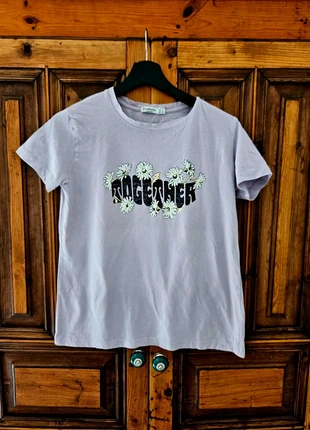 T-shirt stradivarius , merk: Stradivarius, staat: Heel goed, maat: M / 38 / 10, € 4,00, € 4,90 inclusief Kopersbescherming