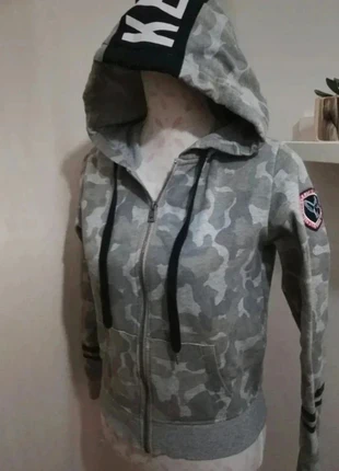 Gilet capuche Taille XS, brand: Vintage Dressing, condizioni: Ottime, taglia: XS / IT 38 / EU 34, €3.00, €3.85 include la Protezione acquisti