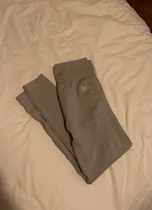 Lazuli label leggings grey M, marke: Lazuli Label, zustand: Neu, größe: M / 38 / 10, 15,00 €, 16,45 € inklusive Vinted-Käuferschutz