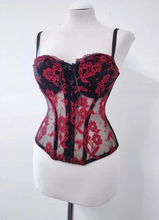 Top bustino in pizzo gotico romantico nero e rosso corsetto, marke: goth, zustand: Sehr gut, größe: M / 38 / 10, 17,00 €, 18,55 € inklusive Vinted-Käuferschutz