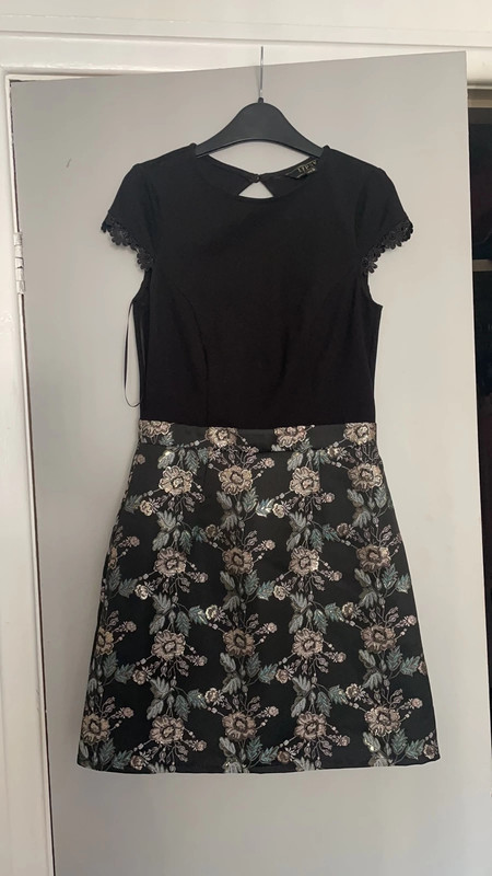 Lipsy size top