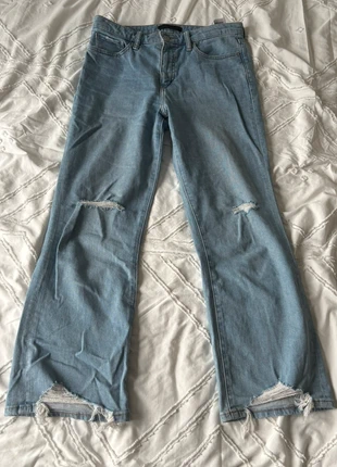 Jean troué, marke: Uniqlo, zustand: Neu, größe: S / 36 / 8, 5,00 €, 5,95 € inklusive Vinted-Käuferschutz