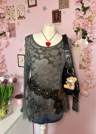 Y2K grey asymmetric floral long sleeve slouchy top, brand: COQUETTE, condition: Very good, size: M / 38 / 10, €16.00, €17.50 includes Buyer Protection