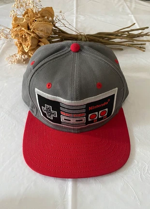 Casquette Nintendo brodé, merk: Nintendo, staat: Nieuw zonder prijskaartje, maat: Universele maat, € 12,00, € 13,30 inclusief Kopersbescherming