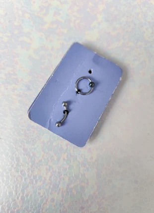Lot de deux piercings argentés Claires neufs avec étiquette, marque: Claire's, état: Neuf avec étiquette, 1,00 €, 1,75 € Protection acheteurs incluse