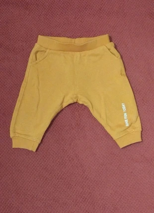 Pantaloni felpati 74 cm, brand: Blukids, condizioni: Ottime, taglia: 9-12 mesi / 74 cm, €2.00, €2.80 include la Protezione acquisti