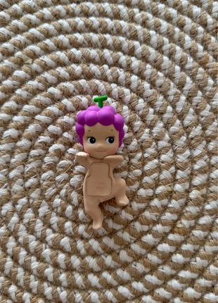 Sonny Angel Vegetables raisin, marque: Sonny Angel, état: Très bon état, 10,00 €, 11,20 € Protection acheteurs incluse