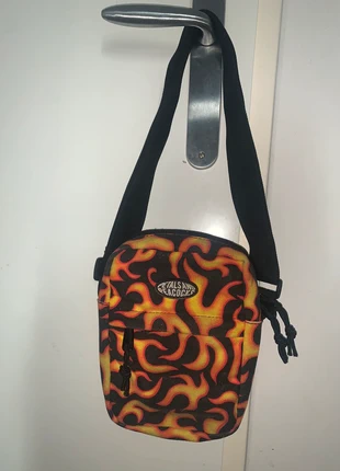 Sacoche imprimés flammes, merk: Petals and Peacocks, staat: Heel goed, € 20,00, € 21,70 inclusief Kopersbescherming