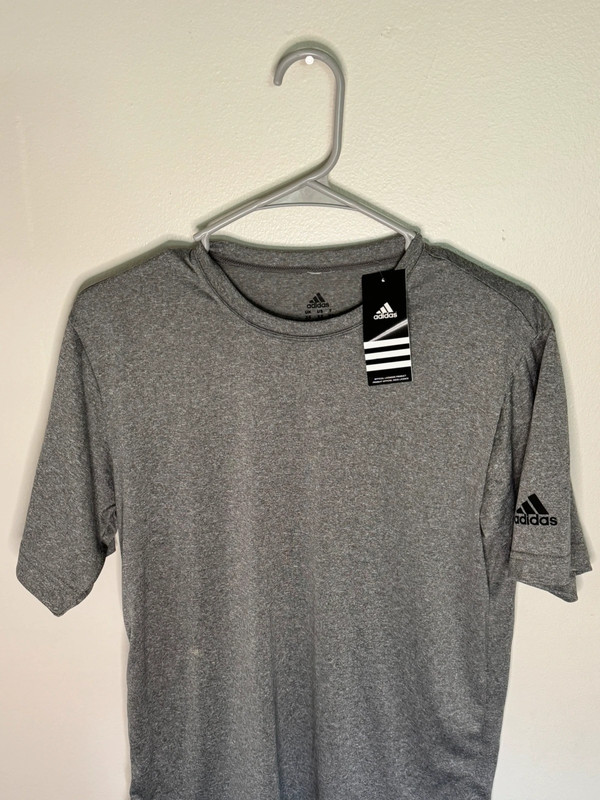NWT Men’s Adidas Grey Shirt Size XS 3