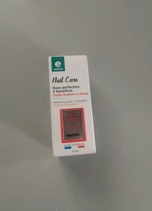 Base ongles abîmés/soin, marque: estheo, état: Neuf avec étiquette, 3,00 €, 3,85 € Protection acheteurs incluse