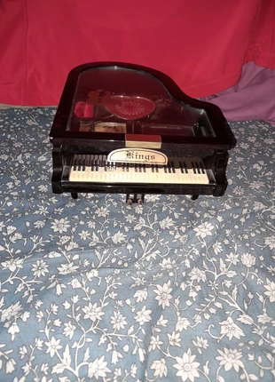 Boite à bijoux musicale, marca: King, estado: Muito bom, €12.00, €13.30 inclui Proteção do Comprador