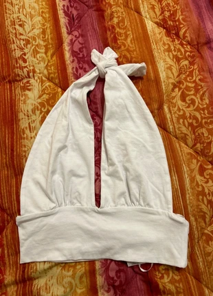 Top halter, marke: Terranova, zustand: Neu, größe: Sonstige, 10,00 €, 11,20 € inklusive Vinted-Käuferschutz