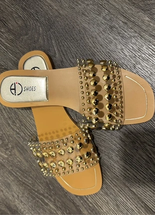 Chinelos novos, marca: CHC-Shoes, estado: Novo sem etiquetas, tamanho: 37, €15.00, €16.45 inclui Proteção do Comprador