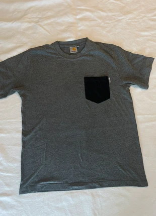 Carhartt T-Shirt Grigia con Taschino Nero Logo Uomo Donna S, marke: Carhartt, zustand: Sehr gut, größe: S, 7,00 €, 8,05 € inklusive Vinted-Käuferschutz