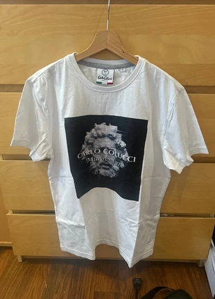 Weisses t-shirt mit druck, marke: Carlo Colucci, zustand: Sehr gut, größe: M, 10,00 €, 11,20 € inklusive Vinted-Käuferschutz