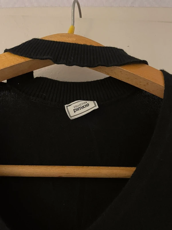 Pull col noir - photo numéro 2