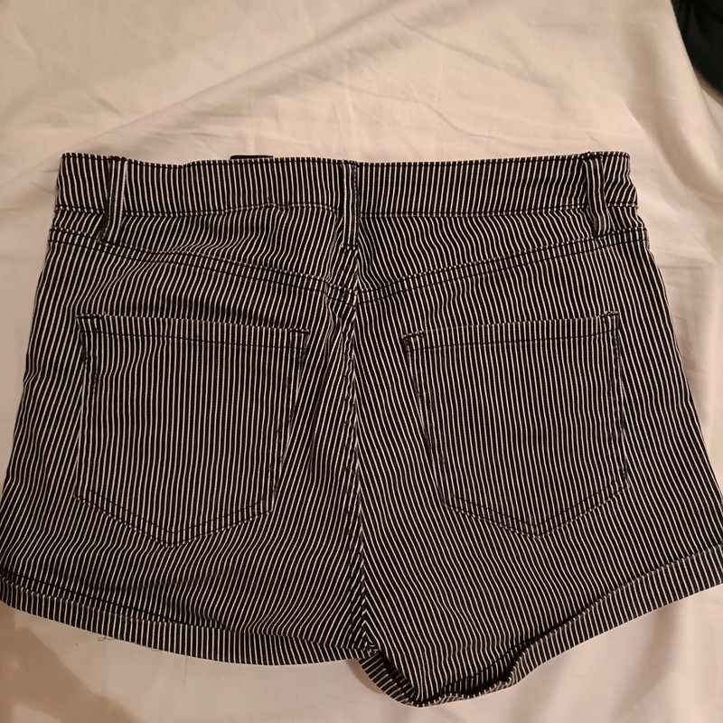 Short h&m blauw wit gestreept 2