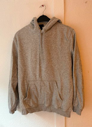 Grauer Kapuzenpullover-H&M-Größe M, marque: H&M, état: Très bon état, taille: M / 38 / 10, 5,00 €, 5,95 € Protection acheteurs incluse