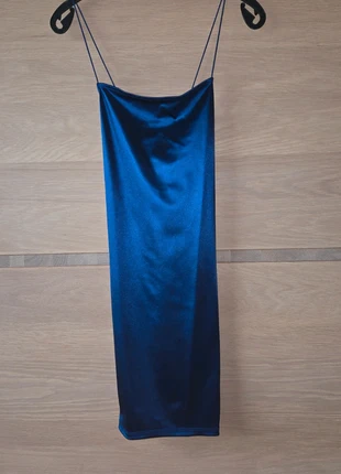 Robe courte satinée bleu, marque: H&M Divided, état: Très bon état, taille: M / 38 / 10, 4,00 €, 4,90 € Protection acheteurs incluse
