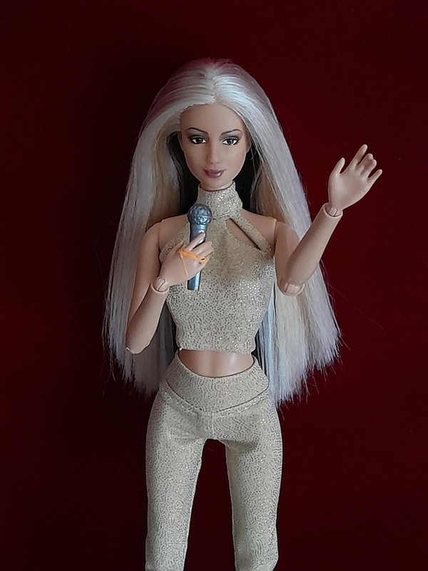 Opresor Pantera dividir Barbie Shakira - Vinted