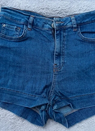 Short jean Bershka 36, brand: Bershka, condizioni: Ottime, taglia: S / IT 40 / EU 36, €6.00, €7.00 include la Protezione acquisti Pro