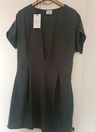Vestito grigio, brand: Erinly, condizioni: Nuovo con cartellino, taglia: XL / IT 46 / EU 42, €8.00, €9.10 include la Protezione acquisti